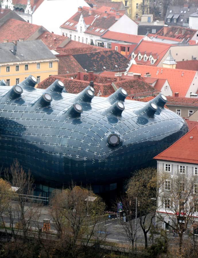 Kunsthaus Graz, Graz, Austria: an example of Blob Architecture