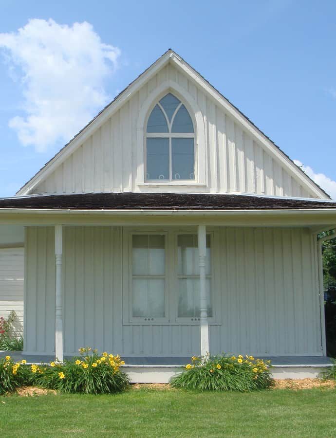 American Gothic House, Eldon, Iowa: an example of Carpenter Gothic