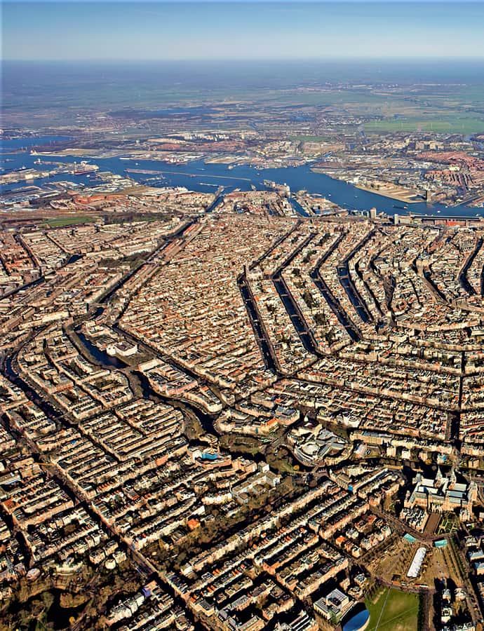Canals of Amsterdam, Amsterdam, Netherlands: an example of Dutch Renaissance architecture