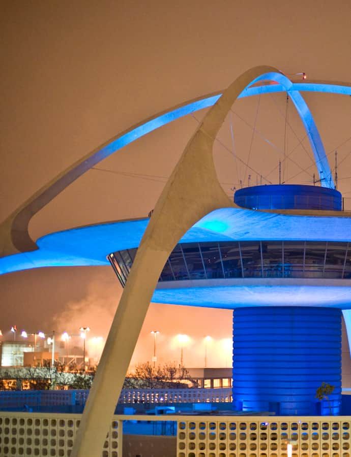 Theme Building, Los Angeles: an example of Googie