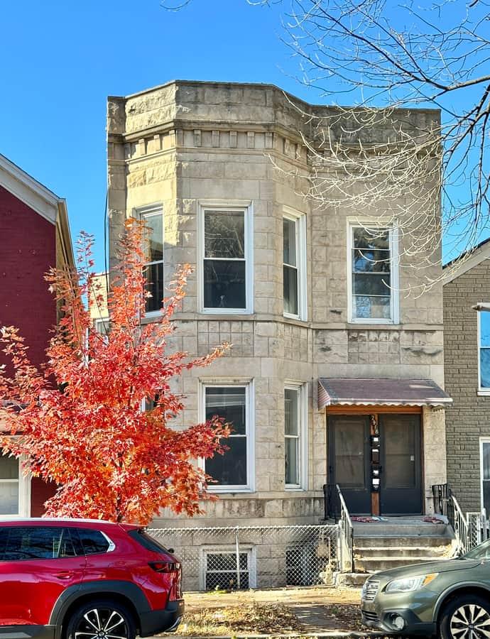 Greystone flats in Bridgeport, Chicago, Illinois