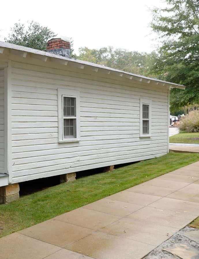 Elvis Presley Birthplace, Tupelo, Mississippi: an example of Shotgun House