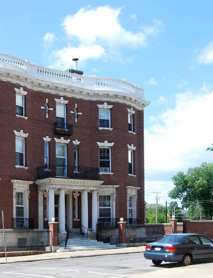 Benjamin Walworth Arnold House and Carriage House