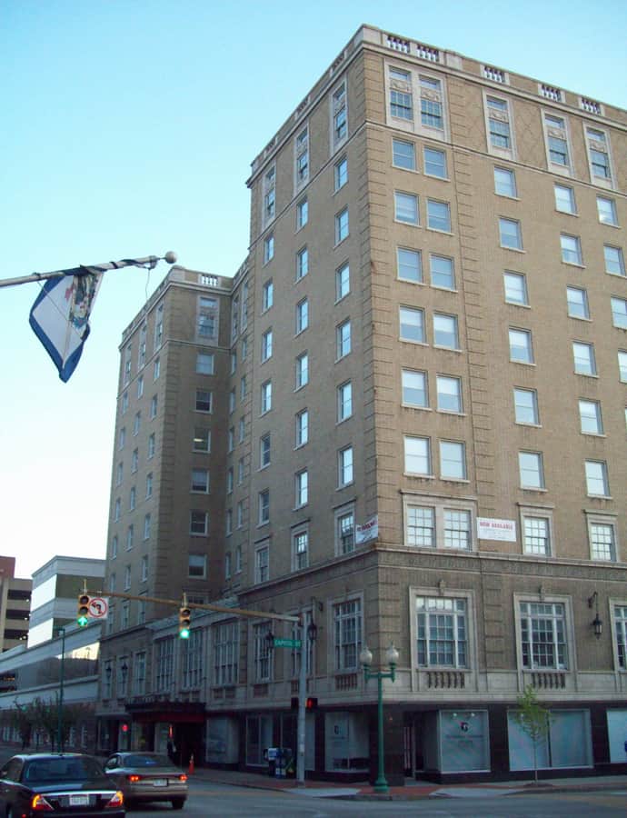 Daniel Boone Hotel
