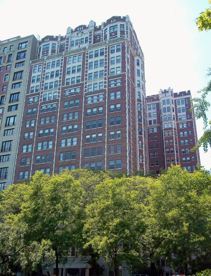Building at 2440 N. Lakeview Avenue