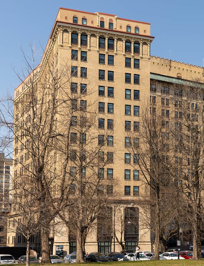 Shoreland Hotel