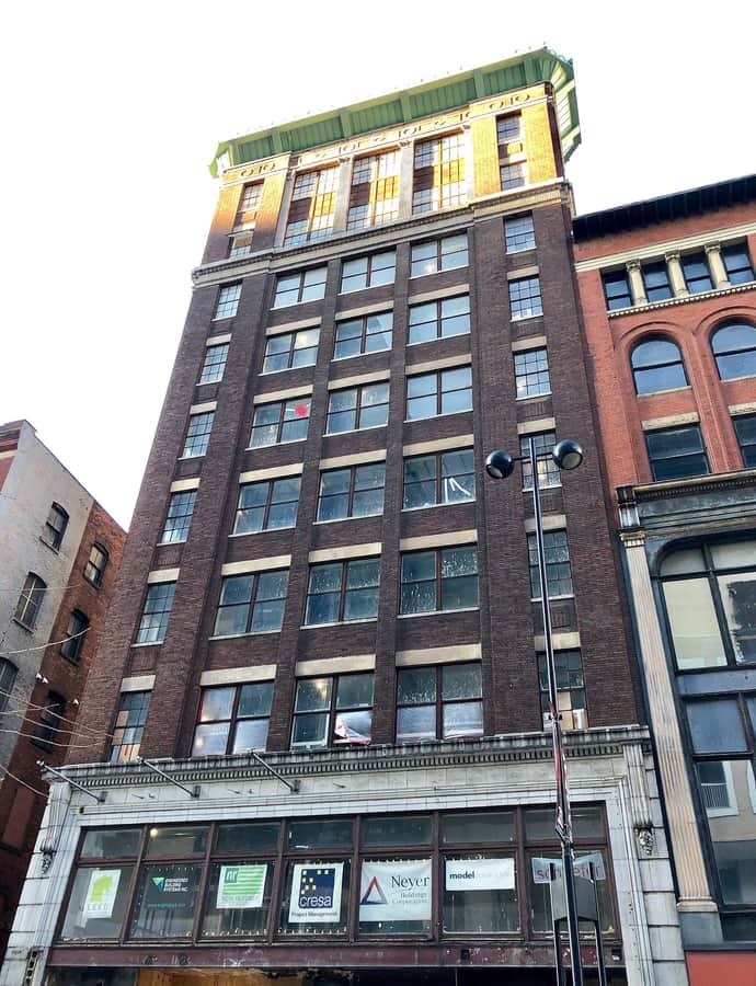 Reakirt Building