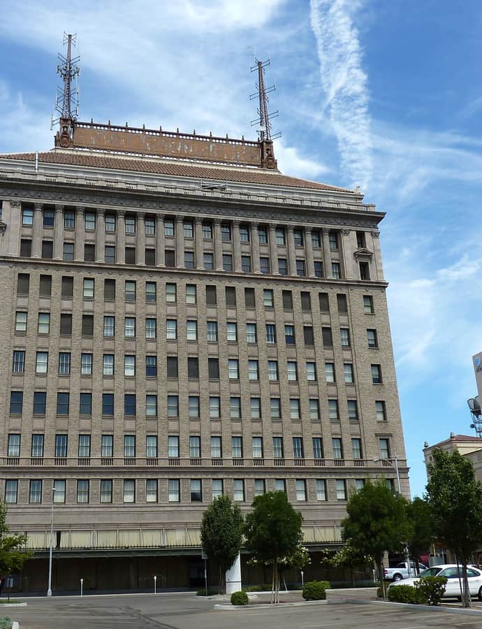 San Joaquin Light and Power Corporation Building