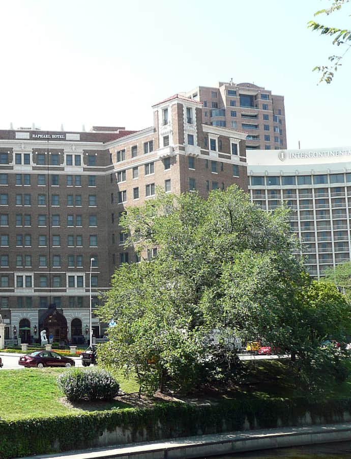 Raphael Hotel