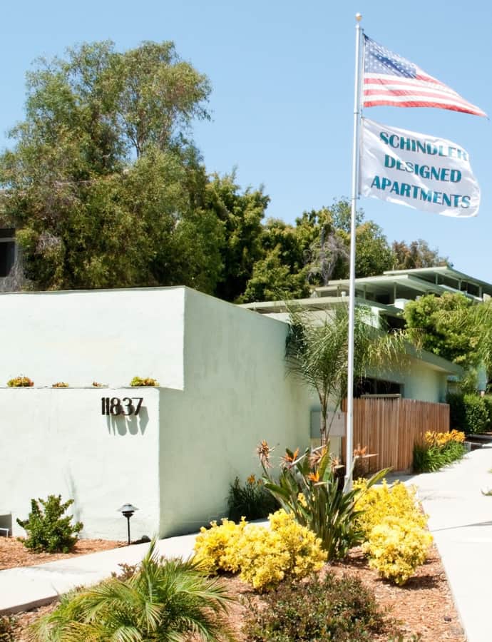Laurelwood Apartments