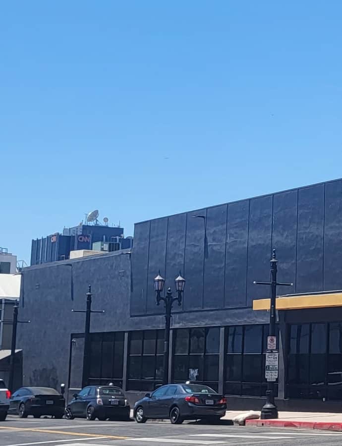Leed's Building