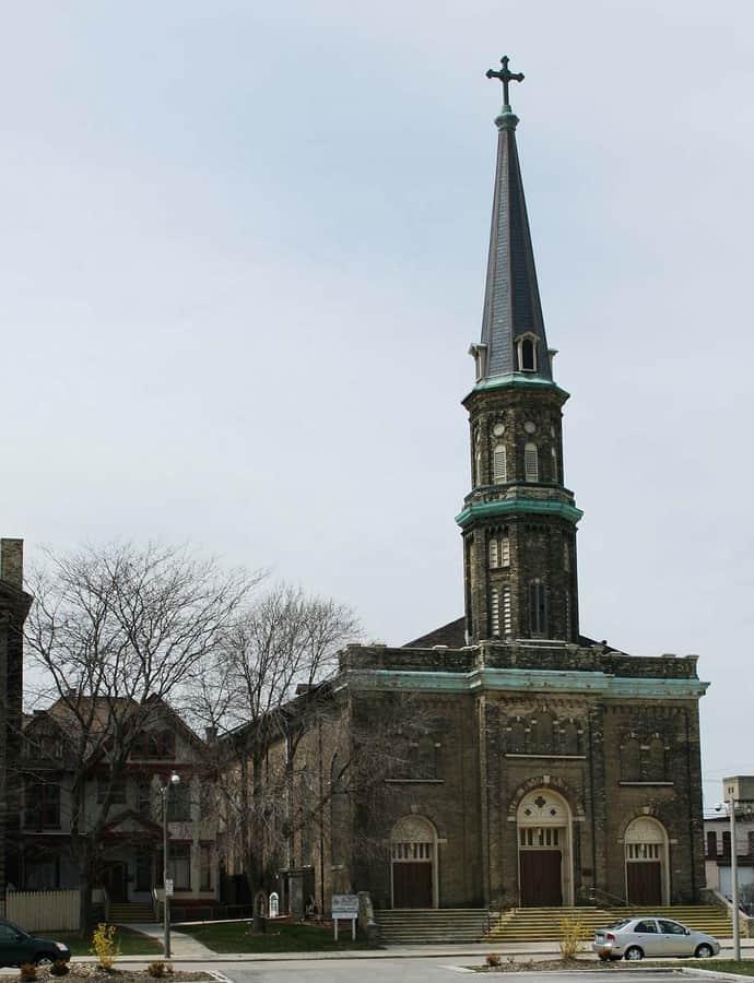 Holy Trinity Roman Catholic Church