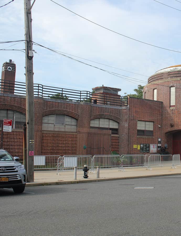 Tompkinsville (Joseph H. Lyons) Pool