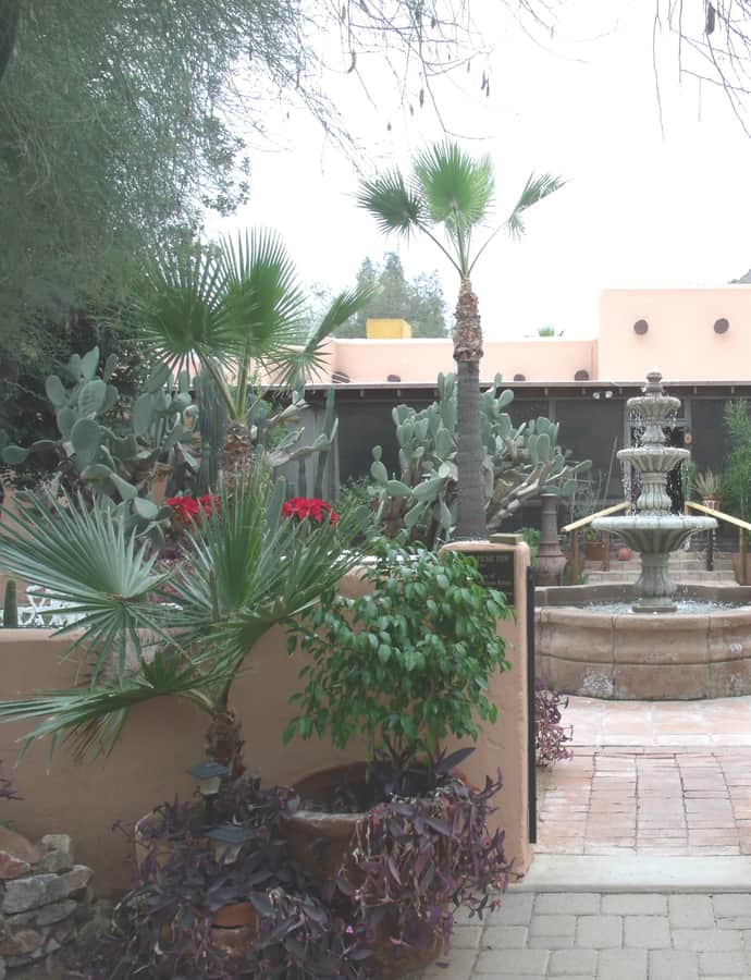 Squaw Peak Inn