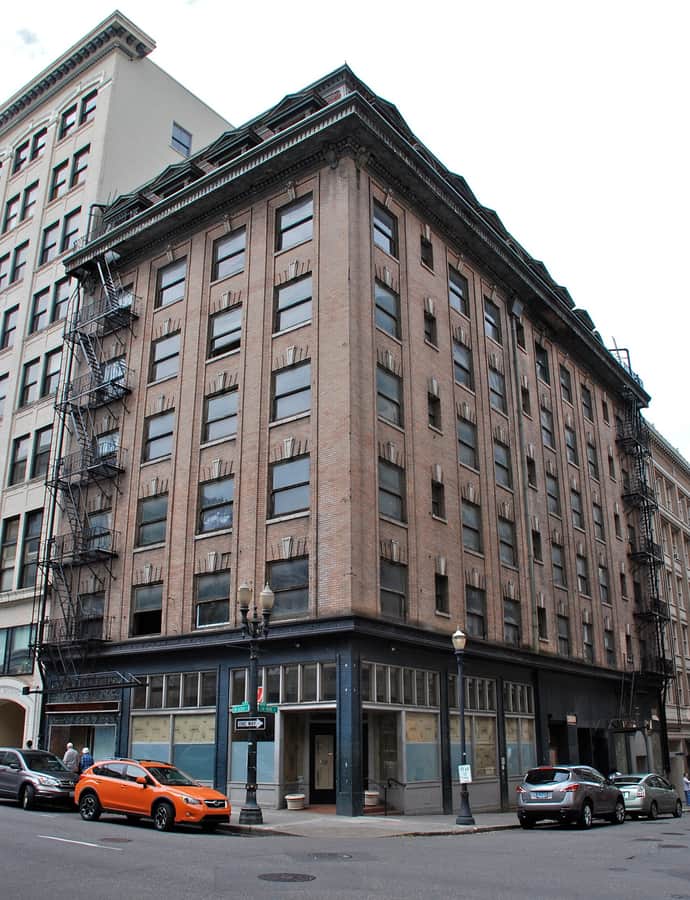 Cornelius Hotel
