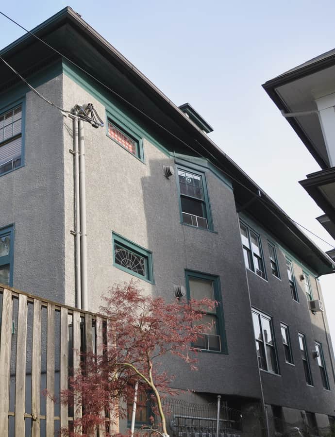 Eugenia Apartments
