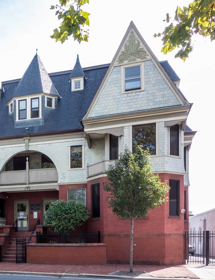 Aylesworth Apartments