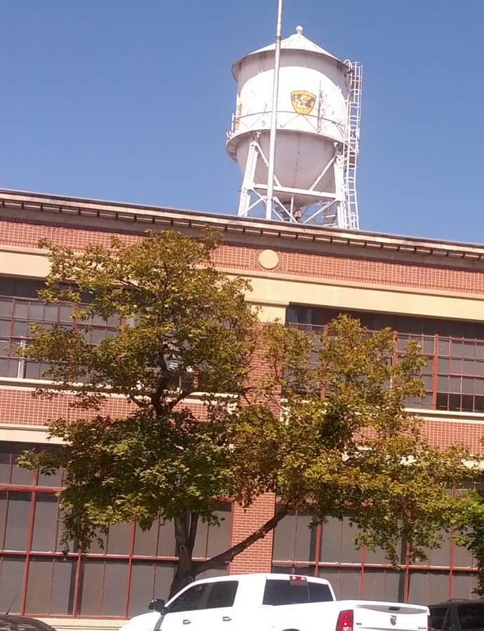 Ford Motor Company Service Building