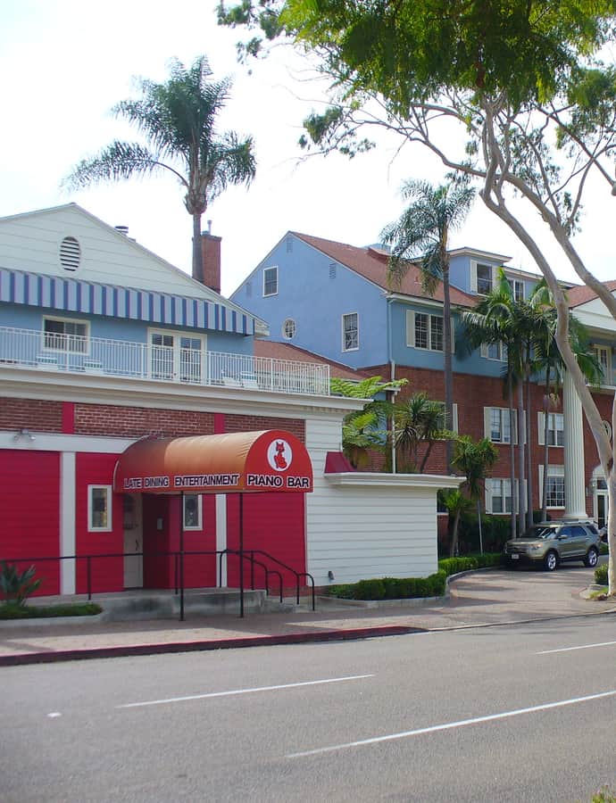 Lafayette Hotel & Suites in San Diego
