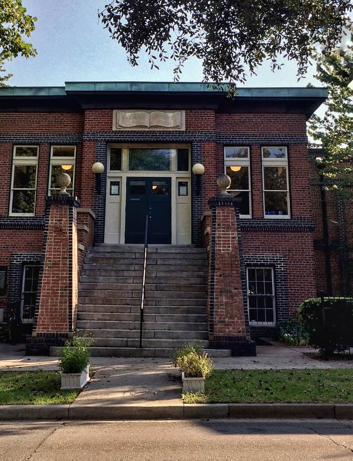 East Henry Street Carnegie Library