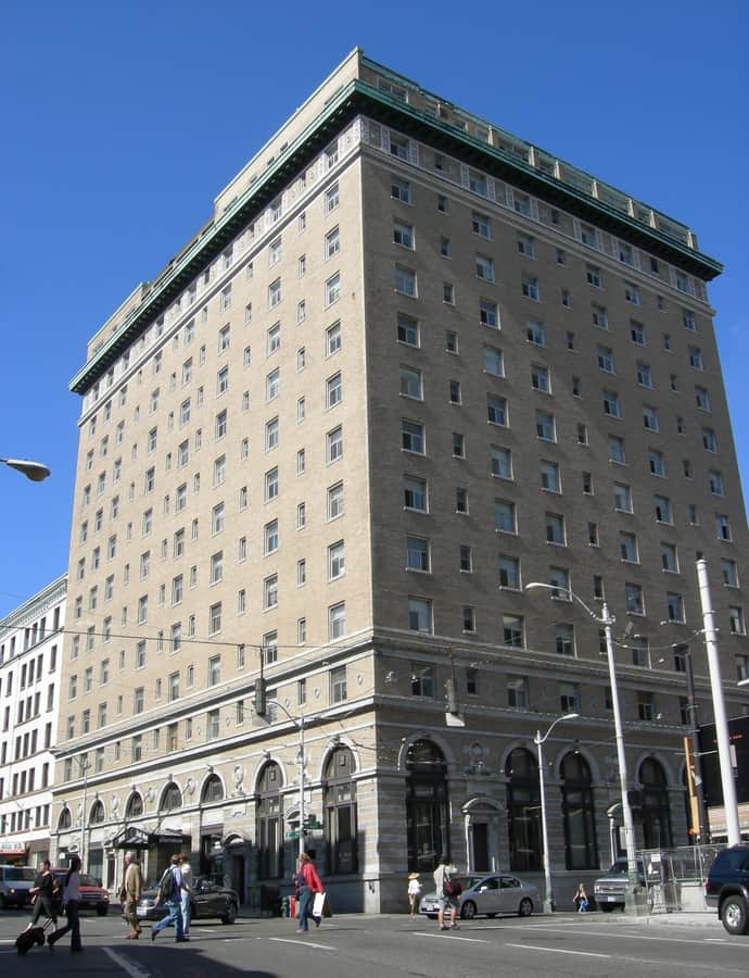 Josephinum/New Washington Hotel