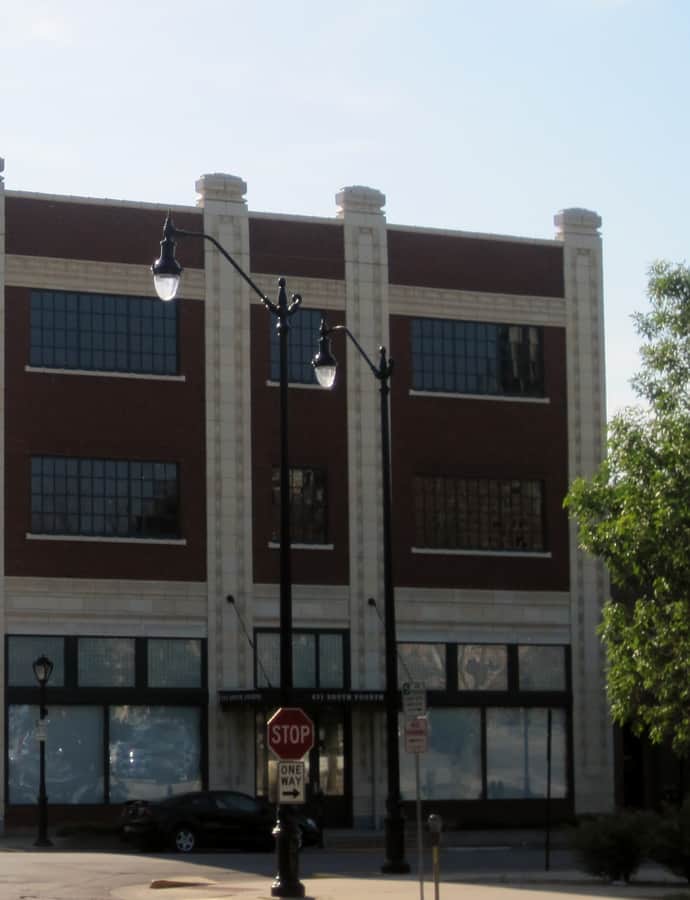 Jennings Ford Automobile Dealership