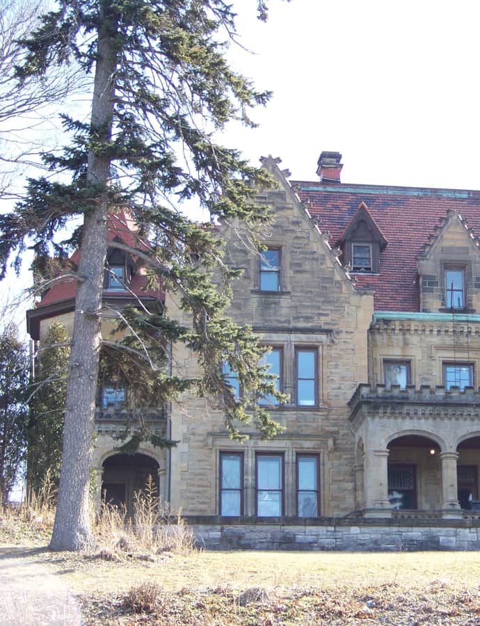 703 Walnut Ave