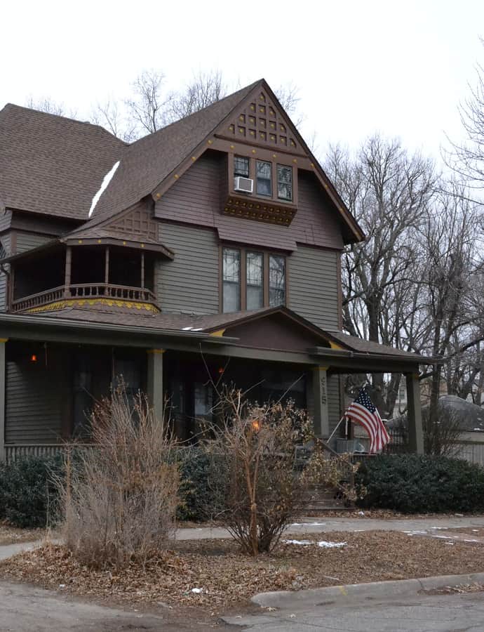 Giles-Nellis House
