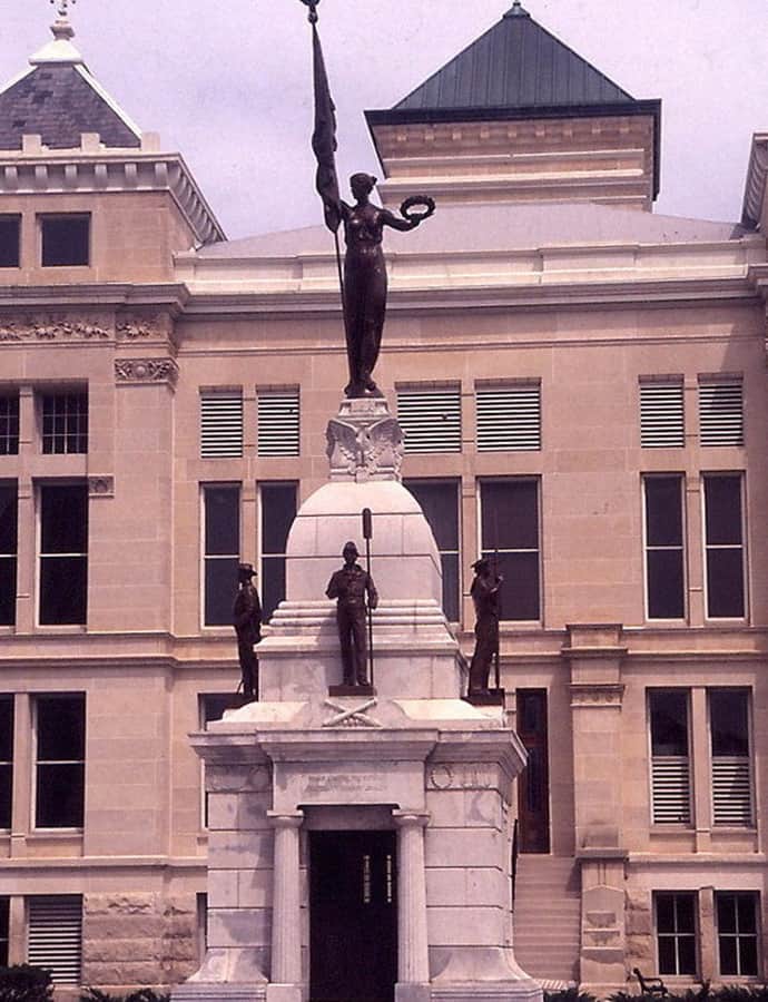 Sedgwick County Memorial Hall and Soldiers and Sailors Monument