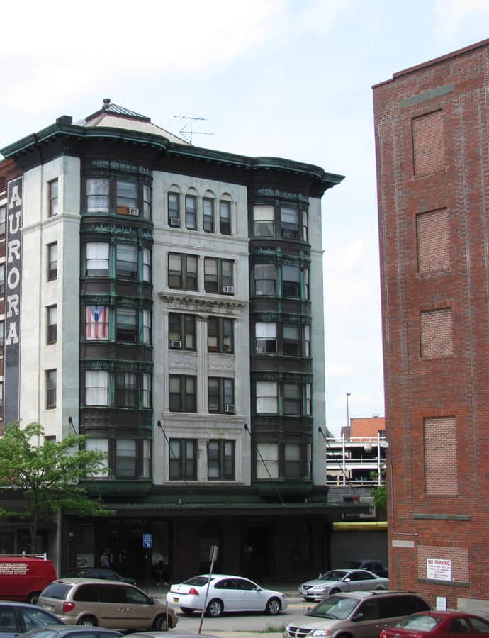 Aurora Hotel